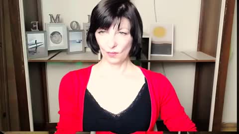 Snapshot of angelinalov_ chatting on July 7, 2026, 8:29 am Angelina online show from July 7, 2026, 8:29 am