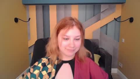 AngelinaLow online show from April 6, 2026, 11:33 am