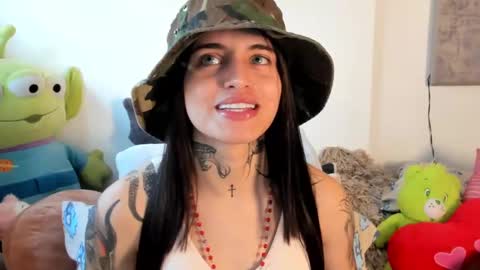 Angeline Smith  online show from October 7, 2025, 4:48 pm