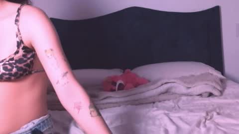 Angelinhaa  online show from February 27, 2026, 3:28 am