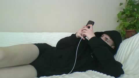 angel online show from January 8, 2025, 10:15 am