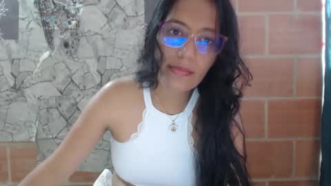 Snapshot of angelitaa_hot chatting on February 1, 2025, 5:16 pm angela online show from February 1, 2025, 5:16 pm