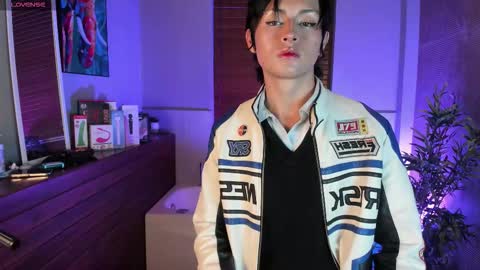 Angell Dust online show from October 30, 2025, 4:03 am