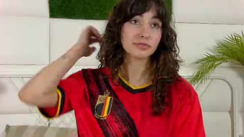 angellacox online show from June 17, 2026, 6:16 am