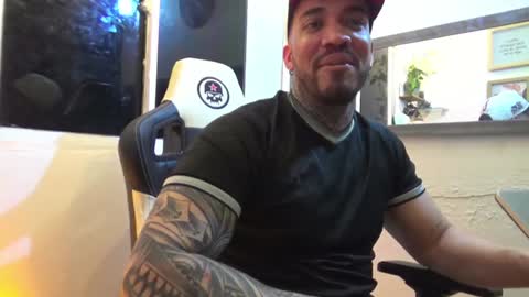 Snapshot of angellatino0 chatting on January 6, 2025, 2:15 am angellatino0 online show from January 6, 2025, 2:15 am