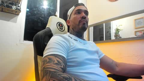 Snapshot of angellatino0 chatting on February 2, 2025, 6:48 am angellatino0 online show from February 2, 2025, 6:48 am