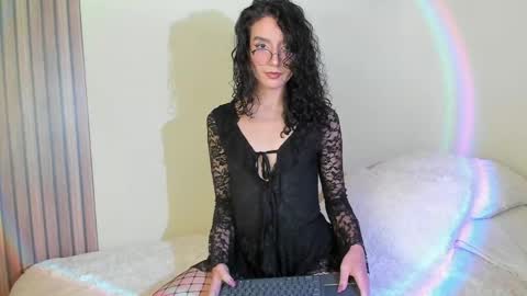 Angellike online show from May 28, 2026, 12:02 pm