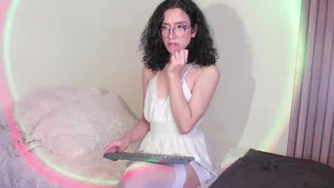 Angellike online show from July 19, 2026, 10:13 pm