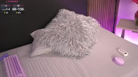   online show from January 13, 2025, 2:00 pm