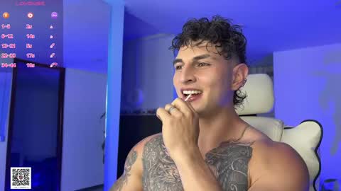 Snapshot of angeloferro1 chatting on February 21, 2025, 2:39 am Angelo Ferro online show from February 21, 2025, 2:39 am