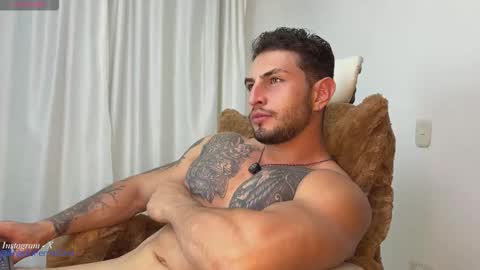 Snapshot of angeloferro1 chatting on September 12, 2025, 3:28 am Angelo Ferro online show from September 12, 2025, 3:28 am