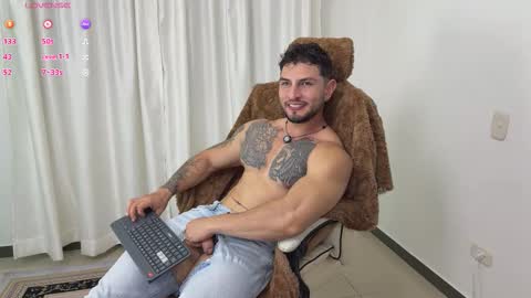 Snapshot of angeloferro1 chatting on September 20, 2025, 1:28 am Angelo Ferro online show from September 20, 2025, 1:28 am