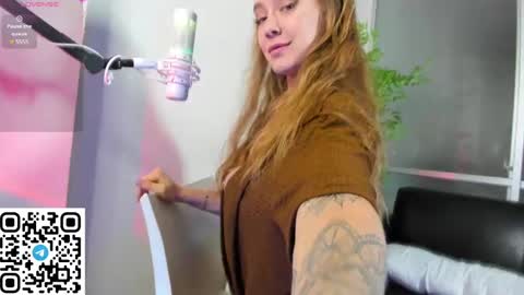 Snapshot of angelpaull chatting on December 21, 2024, 9:47 pm Angel online show from December 21, 2024, 9:47 pm