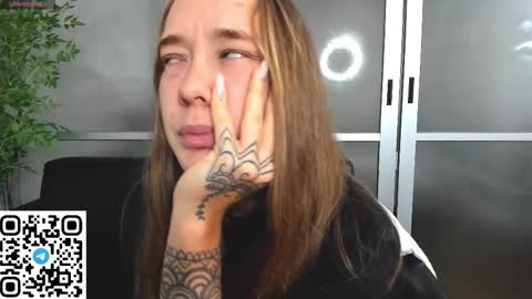 Snapshot of angelpaull chatting on February 23, 2025, 5:07 pm Angel online show from February 23, 2025, 5:07 pm