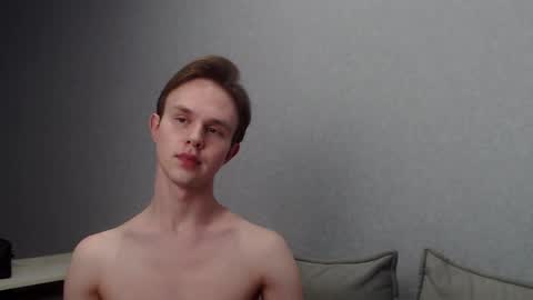 Snapshot of angelraaay chatting on January 28, 2025, 9:40 pm Angel online show from January 28, 2025, 9:40 pm