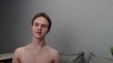 Snapshot of angelraaay chatting on February 18, 2025, 4:16 pm Angel online show from February 18, 2025, 4:16 pm