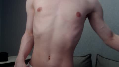 Snapshot of angelraaay chatting on March 5, 2025, 12:33 pm Angel online show from March 5, 2025, 12:33 pm