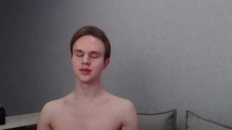 Snapshot of angelraaay chatting on March 8, 2025, 9:06 am Angel online show from March 8, 2025, 9:06 am