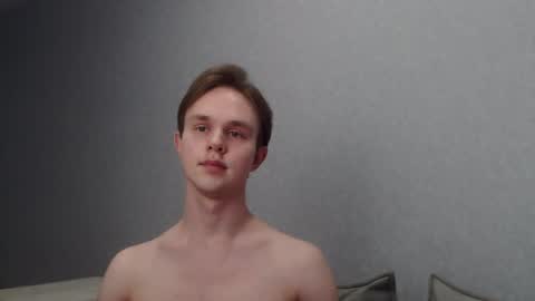 Snapshot of angelraaay chatting on March 12, 2025, 12:15 pm Angel online show from March 12, 2025, 12:15 pm