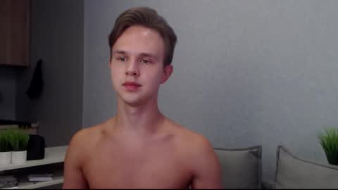 Snapshot of angelraaay chatting on September 12, 2025, 7:08 am Angel online show from September 12, 2025, 7:08 am