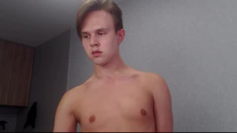 Snapshot of angelraaay chatting on September 19, 2025, 6:37 am Angel online show from September 19, 2025, 6:37 am