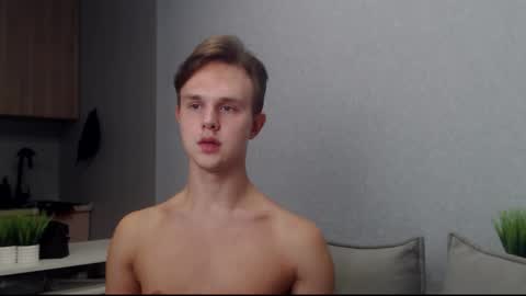 Snapshot of angelraaay chatting on October 10, 2025, 1:32 pm Angel online show from October 10, 2025, 1:32 pm