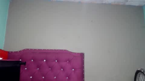 Snapshot of angels_0001 chatting on June 8, 2026, 8:20 pm angels_0001 online show from June 8, 2026, 8:20 pm