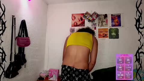 Snapshot of angelsdustxxx chatting on December 21, 2024, 3:14 am online show from December 21, 2024, 3:14 am