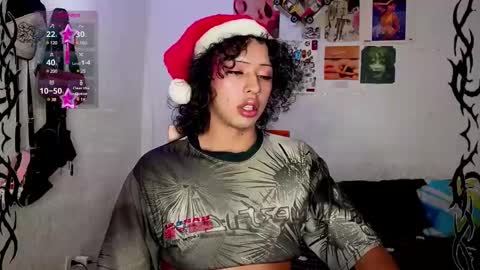 Snapshot of angelsdustxxx chatting on December 23, 2024, 5:00 pm online show from December 23, 2024, 5:00 pm