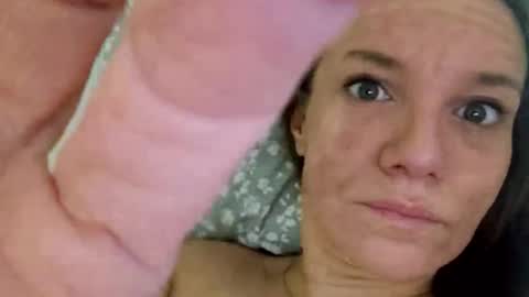 angelvanderpool71 online show from January 19, 2025, 2:47 am