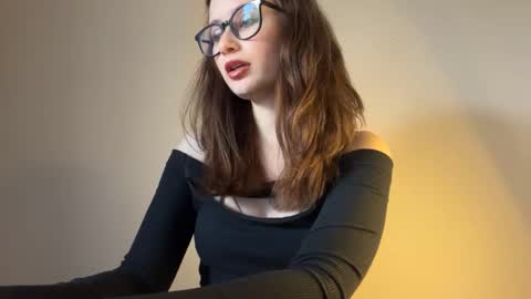 Snapshot of angelwhisper56 chatting on October 9, 2025, 1:09 pm Lisa online show from October 9, 2025, 1:09 pm