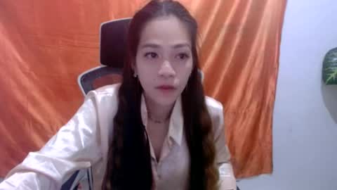 angelyn_slim online show from July 8, 2026, 2:49 am