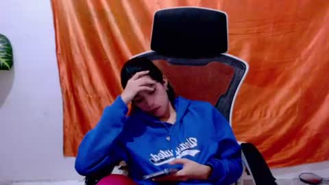 angelyn_slim online show from July 9, 2026, 5:39 pm