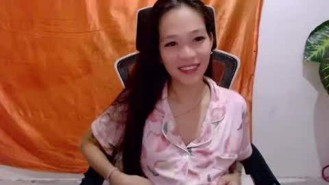 angelyn_slim online show from July 27, 2026, 8:05 pm