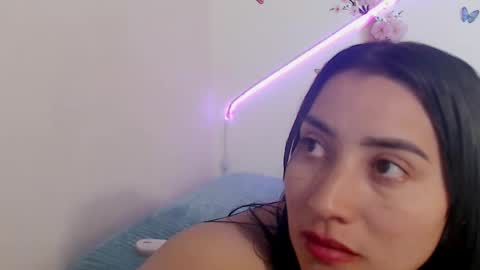 Snapshot of angelyxs chatting on November 9, 2025, 8:07 pm Angelyxs online show from November 9, 2025, 8:07 pm