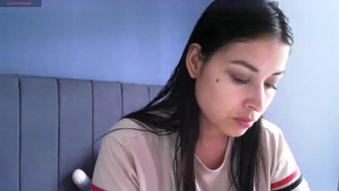Angiebaxt online show from May 11, 2026, 4:37 pm