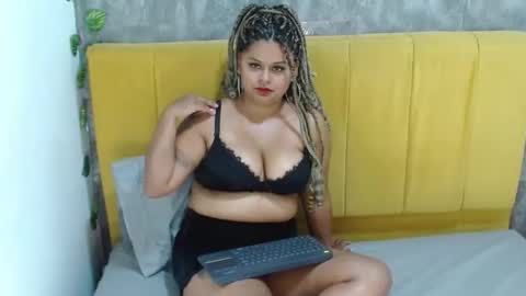 angiekatrinacm101 online show from February 12, 2026, 12:33 pm