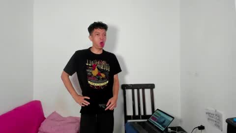 Angie y Andres online show from July 20, 2026, 1:24 pm