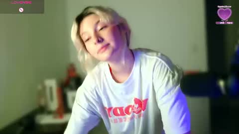 Ania online show from August 5, 2026, 11:39 pm