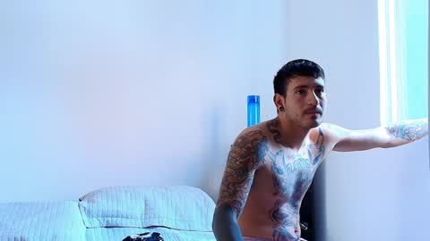 Snapshot of anika_lowen chatting on December 13, 2024, 4:38 pm Anika And Lowen Your Thumbs Up Are Super Important For Us online show from December 13, 2024, 4:38 pm