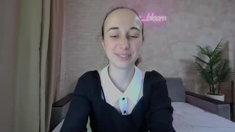 Snapshot of anikabloom chatting on January 24, 2025, 6:46 am anikabloom online show from January 24, 2025, 6:46 am