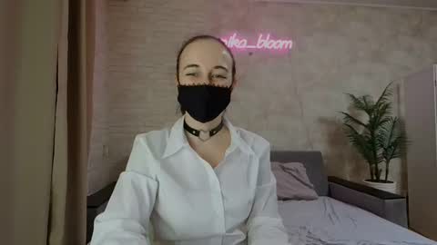 anikabloom online show from February 5, 2025, 3:55 am