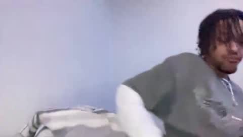 Snapshot of animeboygirls chatting on January 18, 2025, 8:52 am Animeboygirls online show from January 18, 2025, 8:52 am