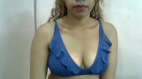 anischah online show from June 16, 2026, 4:48 am