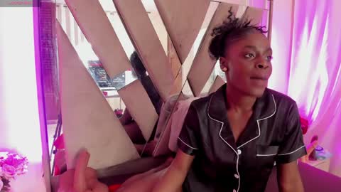 anisha_zambrano online show from May 8, 2026, 1:49 pm