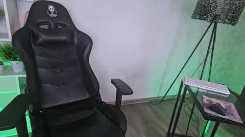 Anita online show from April 5, 2026, 8:50 pm