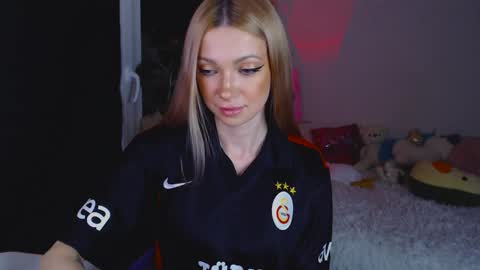 anita_moon_ online show from February 12, 2026, 8:26 pm