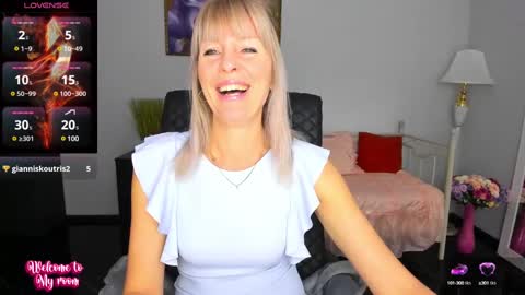 Snapshot of anita_tayson chatting on December 3, 2024, 7:21 am Anita online show from December 3, 2024, 7:21 am