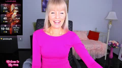 Snapshot of anita_tayson chatting on December 6, 2024, 7:32 am Anita online show from December 6, 2024, 7:32 am