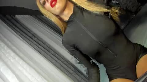 Snapshot of anitacruisze chatting on February 17, 2025, 6:53 am Miss Ann online show from February 17, 2025, 6:53 am